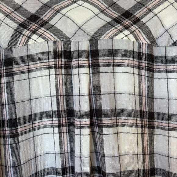 Torrid Plaid Button‎ Down Flannel Shirt Size 2 (2X) Gray Pink Black - Picture 3 of 9